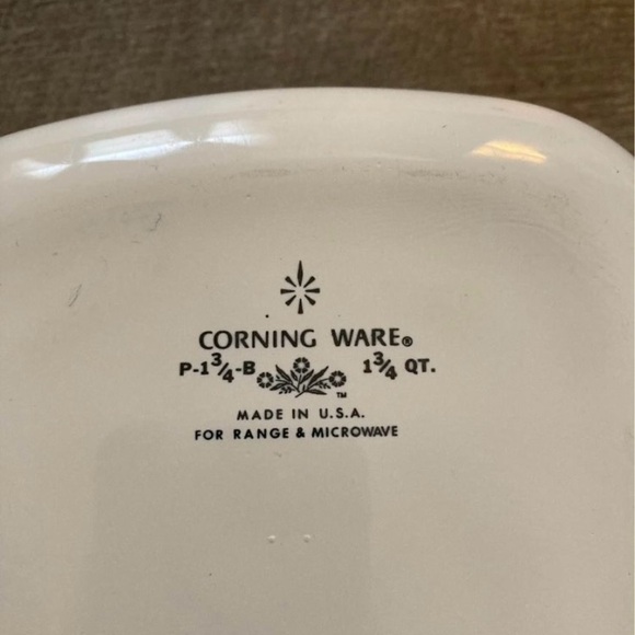 SOLD Corning Ware blue cornflower 1.75qt casserole dish - Picture 7 of 9